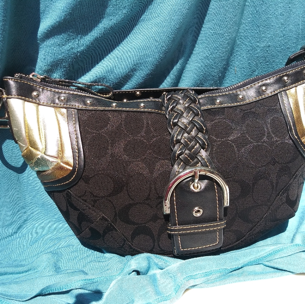 Assorted purses - Picture 11 of 16